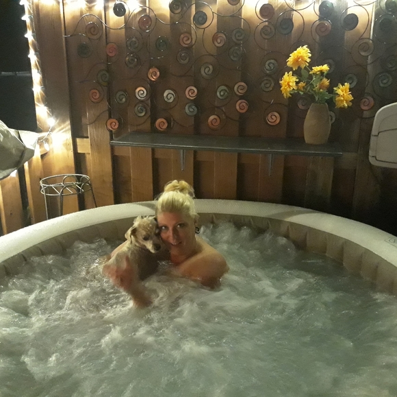 Meet your Posher, Jessica - Picture 3 of 16